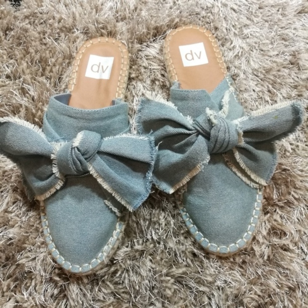 3for 25 DV Dolce Vita bow denim slides 9.5